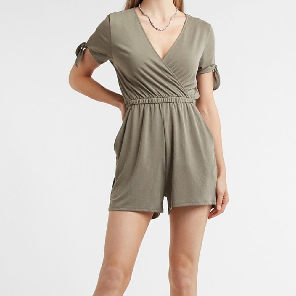 Express Green Jersey Short Tie Sleeve Wrap Front Romper XS